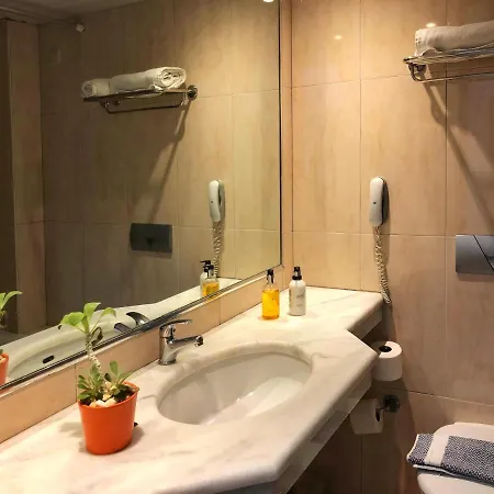 Caravel Aparthotel Ixia (Rhodes)