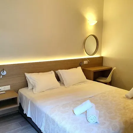 Aparthotel Caravel 3*