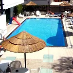 Apart-hotel Caravel
