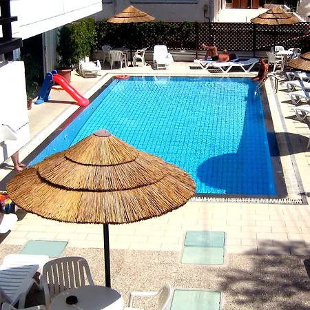 Hotel apartamentowy Caravel