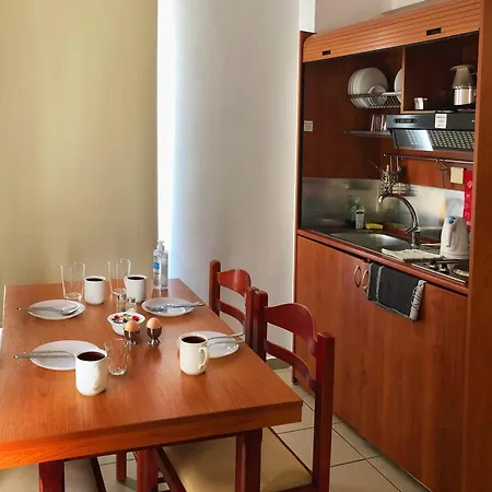 Hotel apartamentowy Caravel 3*