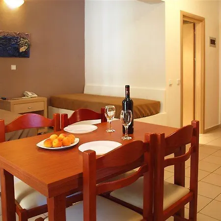 Caravel Hotel apartamentowy Ixia (Rhodes)