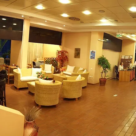 Hotel apartamentowy Caravel