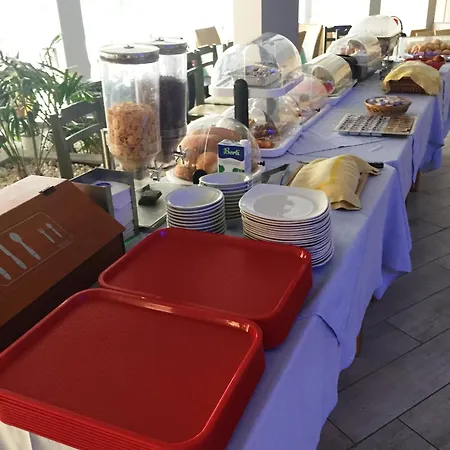 Caravel Apartmanhotel 3*