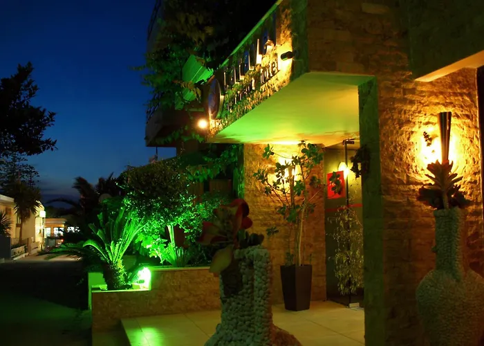 Caravel Hotel apartamentowy 3*