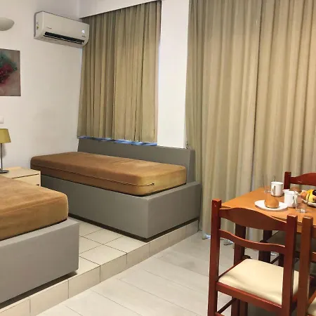 Caravel Ixia (Rhodes)