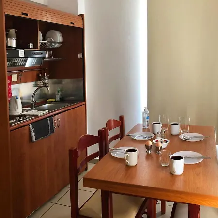 Caravel Aparthotel