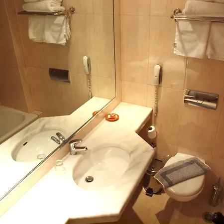 Caravel Aparthotel