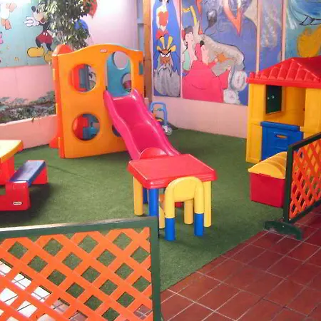 Caravel Aparthotel
