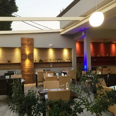 Aparthotel Caravel 3*